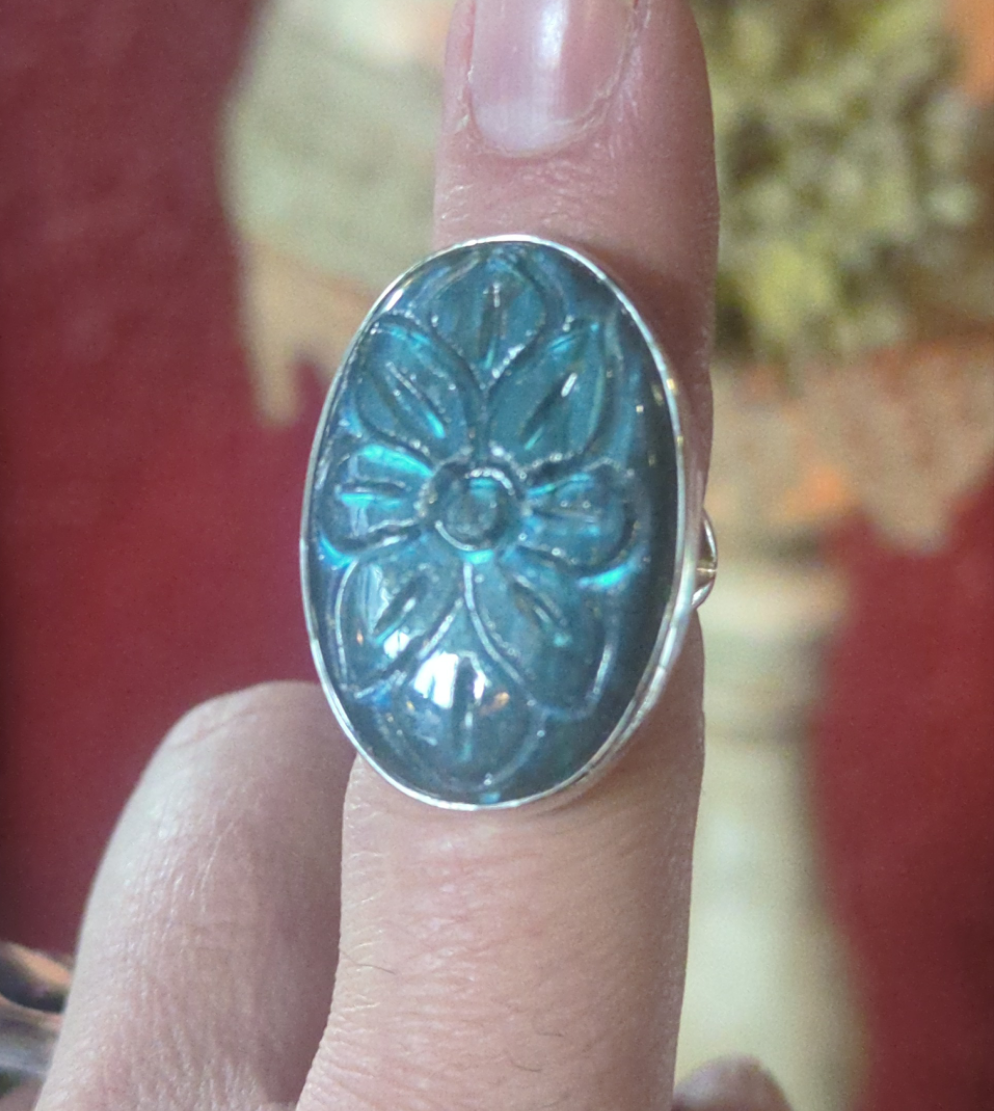 Carved Labradorite Silver Ring sz 7